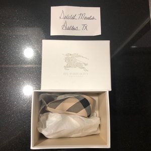 Baby Burberry shoes 💓 Brand New